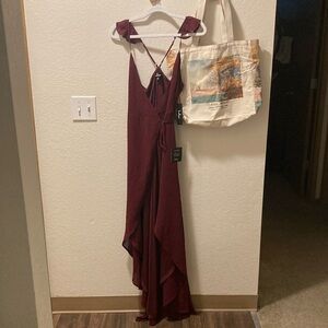 NWT Lulu’s Elegant Burgundy Maxi Dress